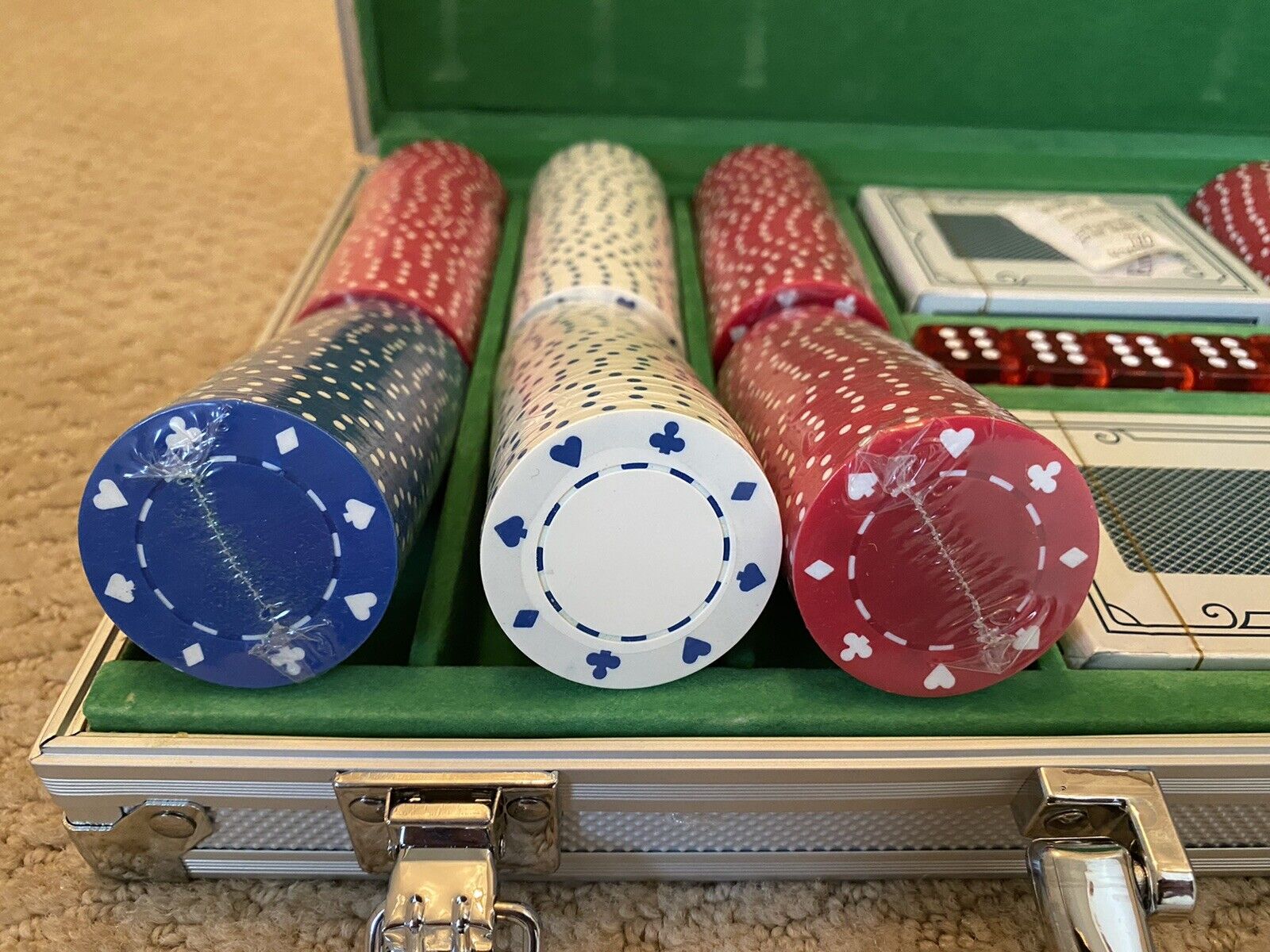 Poker games and its best strategies Adovivo